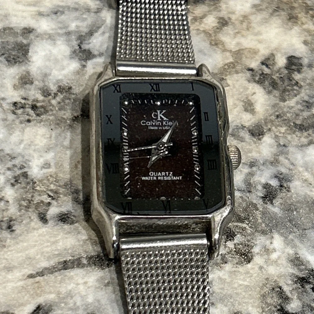 Calvin Klein Watch Color Changing Dial Silver Tone Needs Battery‎ E2